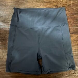 Vuori Women's Bike Shorts
